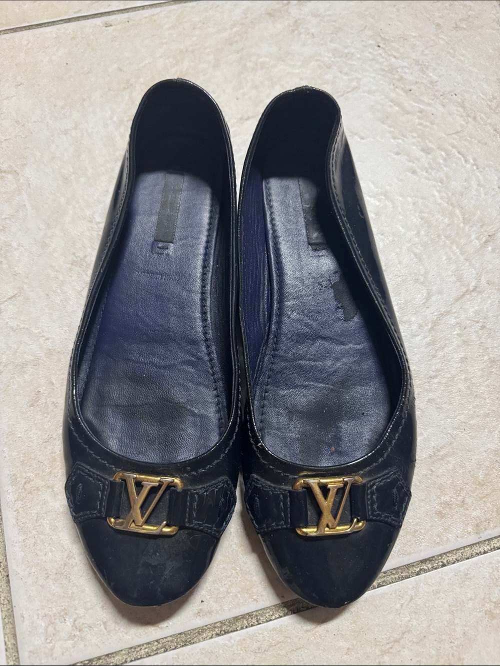 Louis Vuitton Black Leather Ballet Flats with Gold LV Emblem
